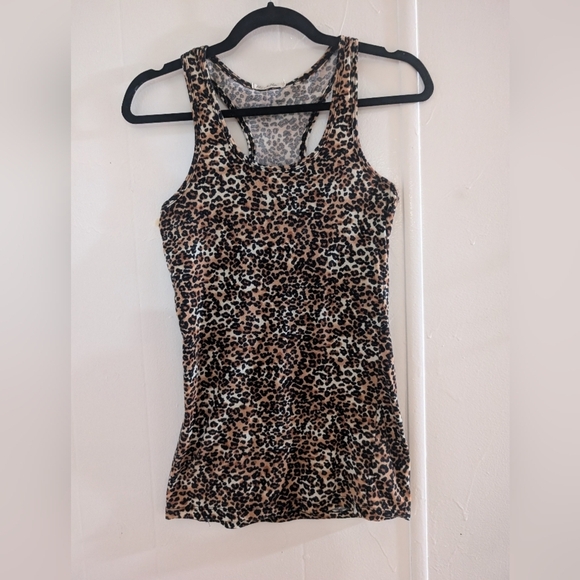 🎀$5 Heart Hips Animal Print Sleeveless Top - Picture 1 of 6